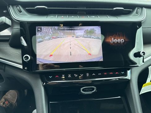 New 2026 Jeep Grand Cherokee Altitude AWD/4WD image 14