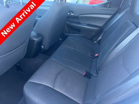 Used 2012 Dodge Avenger SXT image 17