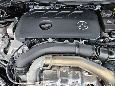 Certified 2025 Mercedes-Benz GLA 250 image 16