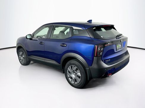 Used 2025 Nissan Kicks S FWD image 5