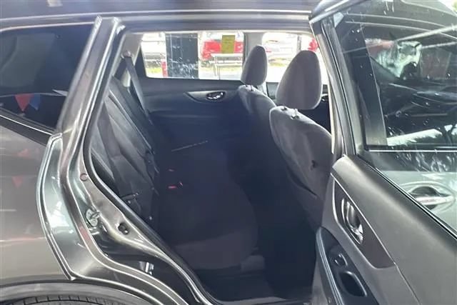 Used 2015 Nissan Rogue SV FWD image 5