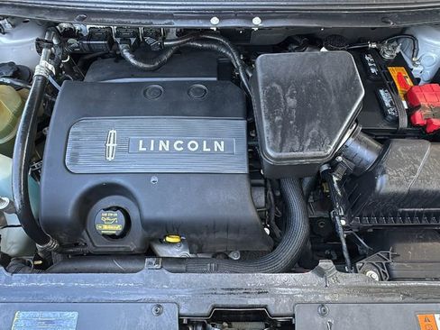 Used 2011 Lincoln MKX 2WD w/ Wood Pkg image 25