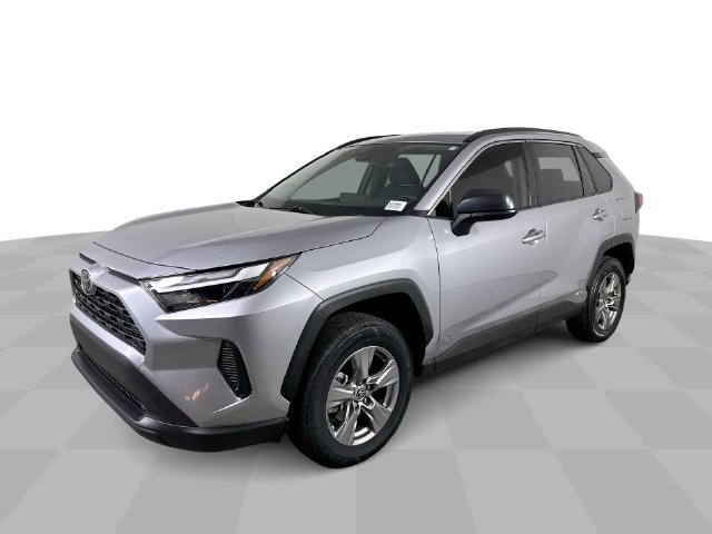 Used 2025 Toyota RAV4 LE AWD/4WD image 4