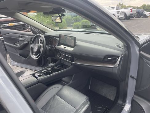 Used 2024 Nissan Rogue Platinum AWD/4WD image 29