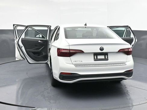 Used 2024 Volkswagen Jetta S image 43