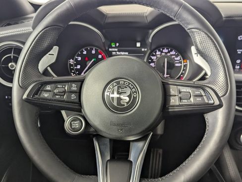 Used 2023 Alfa Romeo Stelvio Veloce AWD/4WD image 16