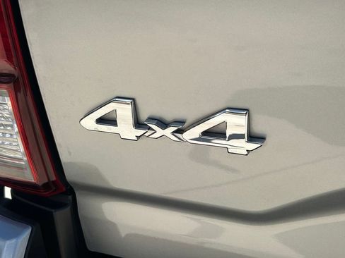 Used 2023 Toyota Tacoma SR AWD/4WD image 12