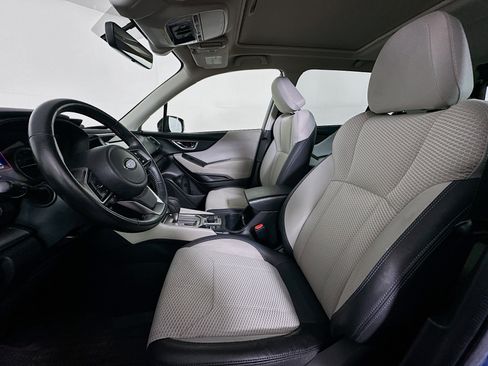 Used 2021 Subaru Forester Premium image 13