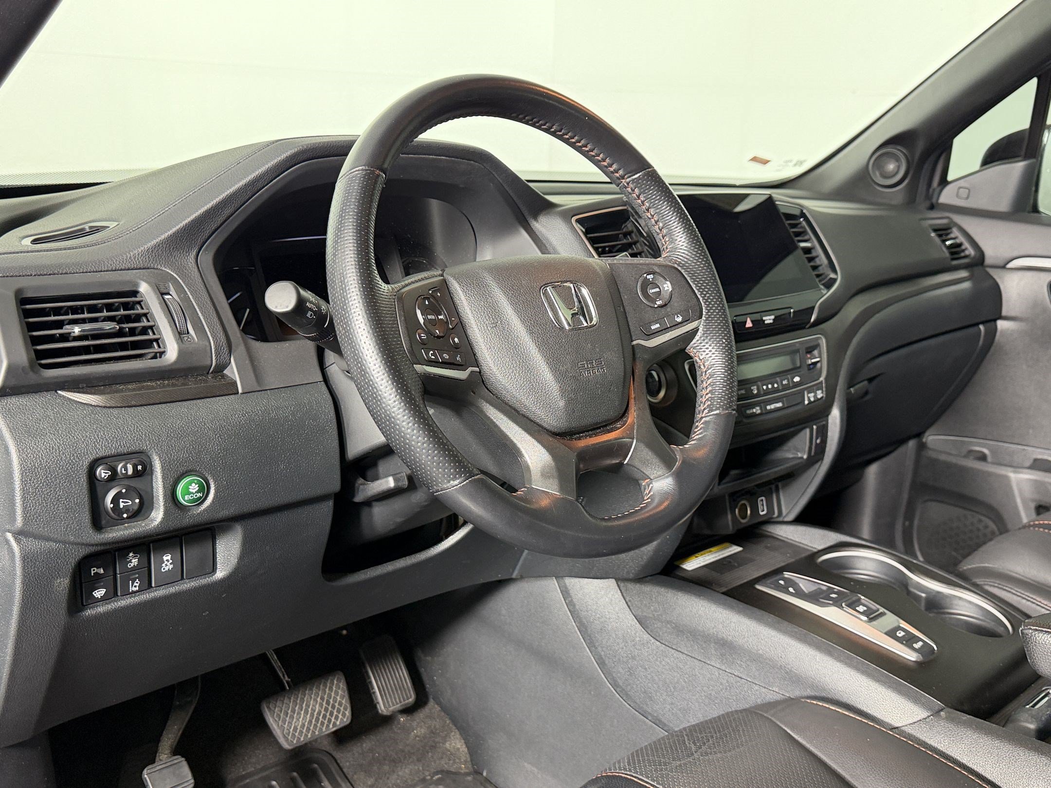 Used 2023 Honda Passport TrailSport image 3