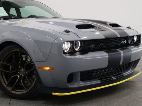 Used 2022 Dodge Challenger SRT Hellcat image 3