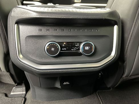 Used 2026 Ford Expedition Max Active AWD/4WD image 12