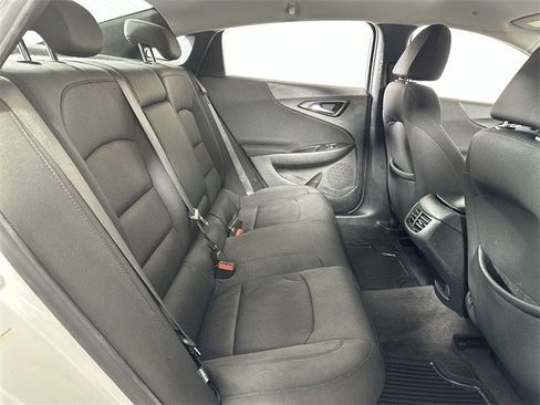 Used 2020 Chevrolet Malibu LT image 28