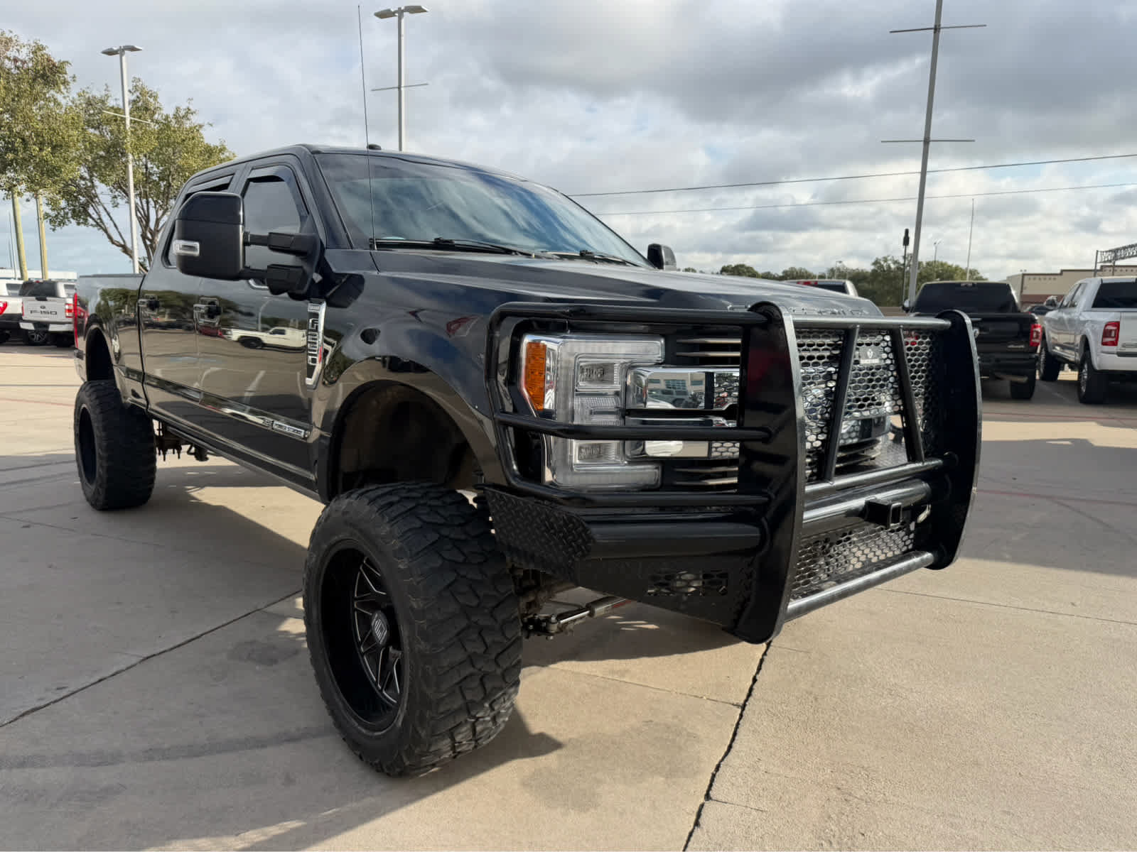 Used 2017 Ford F250 King Ranch w/ King Ranch Ultimate Package AWD/4WD image 2