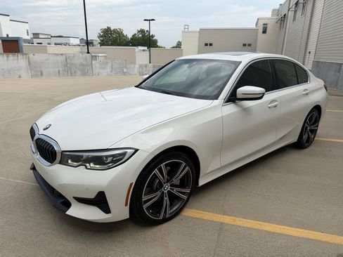 Used 2020 BMW 330i xDrive Sedan w/ Premium Package AWD/4WD image 7