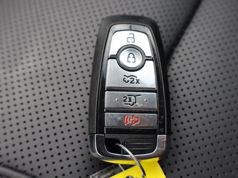 Used 2025 Ford Mustang Mach-E Premium AWD/4WD image 29