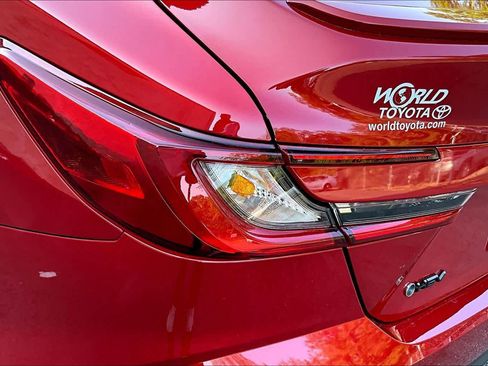 Used 2025 Toyota Camry SE w/ Convenience Package FWD image 28