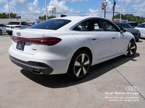 Used 2025 Audi A5 2.0T Premium w/ Premium Plus AWD/4WD image 5