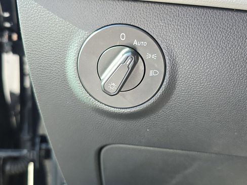 Used 2024 Volkswagen Taos S image 13