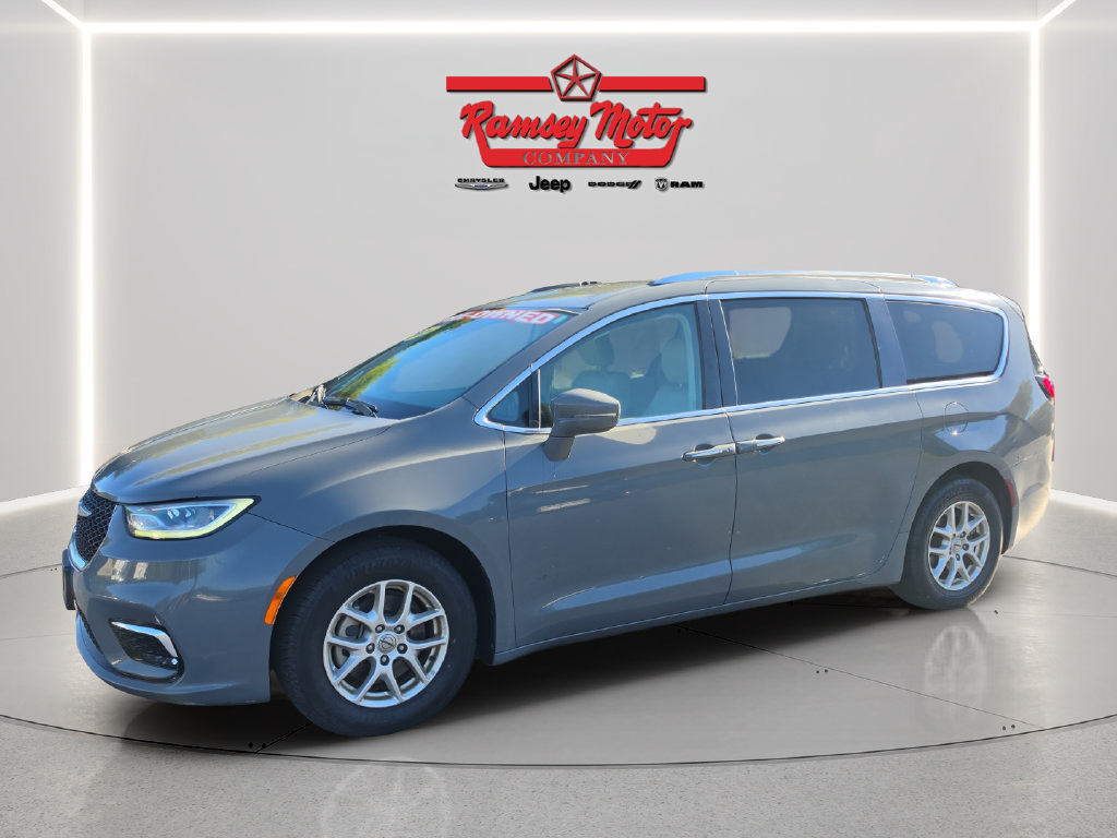 Used 2021 Chrysler Pacifica Touring-L FWD image 1