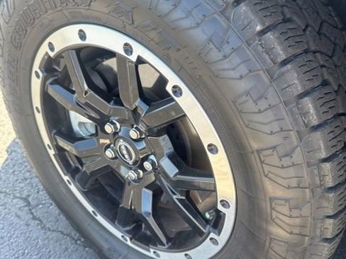 Used 2025 Nissan Pathfinder Rock Creek image 14