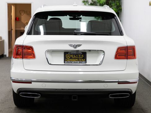 Used 2018 Bentley Bentayga AWD/4WD image 4