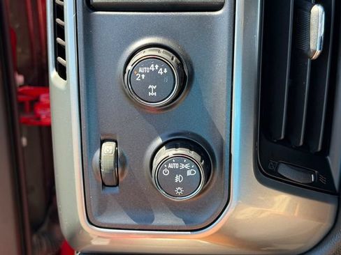 Used 2018 Chevrolet Silverado 1500 LT w/ All Star Edition AWD/4WD image 12
