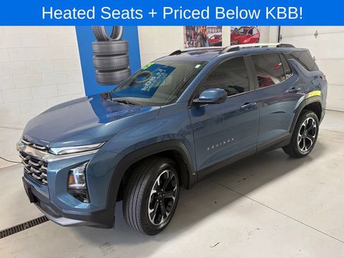 Used 2025 Chevrolet Equinox LT w/ Convenience Package II FWD image 3