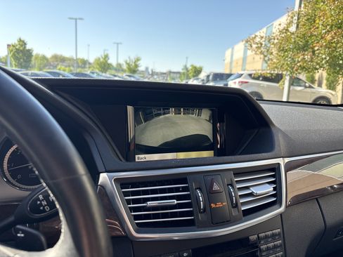 Used 2011 Mercedes-Benz E 350 BlueTEC Sedan image 25