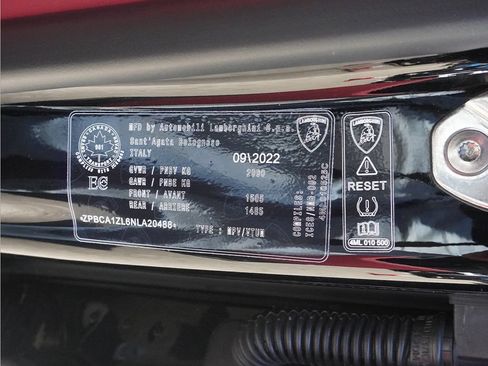 Used 2022 Lamborghini Urus AWD/4WD image 64