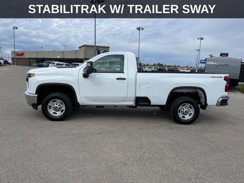 Used 2023 Chevrolet Silverado 2500 W/T w/ WT Convenience Package AWD/4WD image 2
