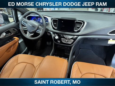 New 2026 Chrysler Pacifica Pinnacle FWD image 34