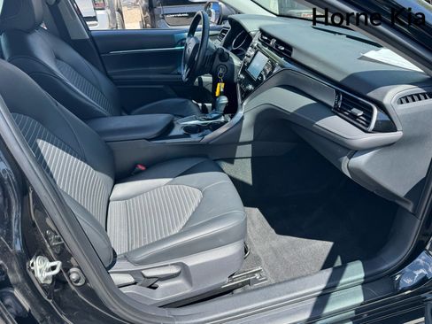 Used 2019 Toyota Camry SE FWD image 25