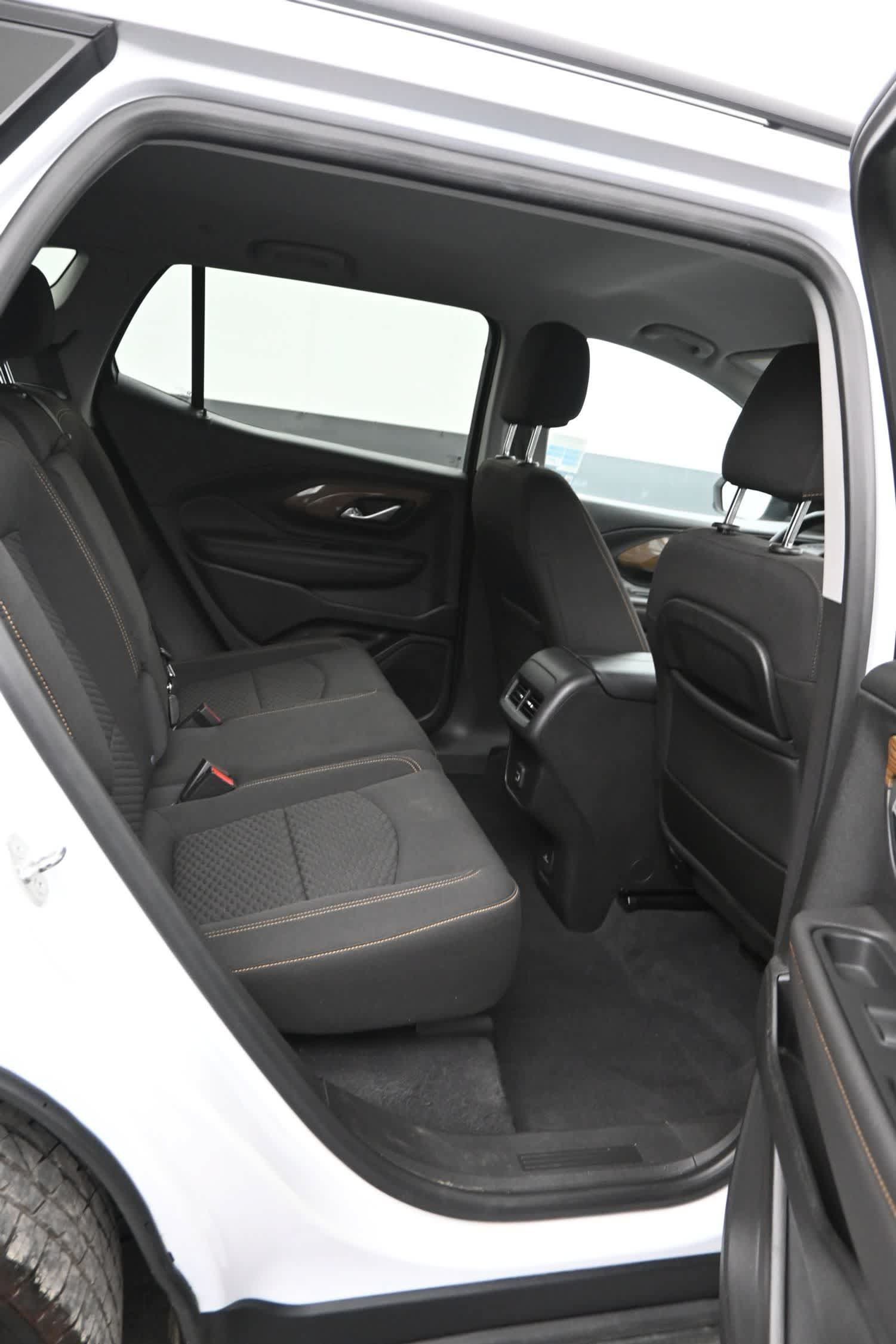 Used 2021 GMC Terrain SLE w/ Driver Convenience Package FWD image 12