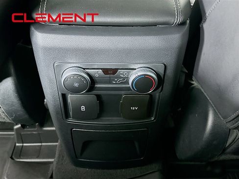 Certified 2022 Ford Explorer XLT w/ Equipment Group 202A image 33