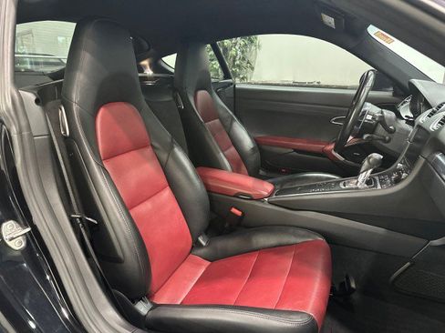Used 2019 Porsche 718 Cayman RWD image 47