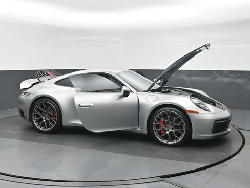 Used 2022 Porsche 911 Carrera 4S AWD/4WD image 40