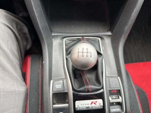 Used 2018 Honda Civic Type R image 18