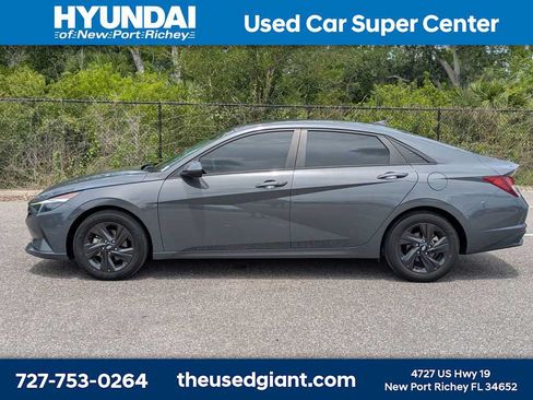 Certified 2023 Hyundai Elantra SEL FWD image 2