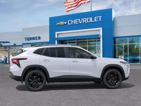 New 2026 Chevrolet Trax ACTIV w/ Driver Confidence Package FWD image 5