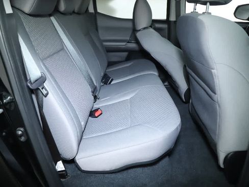 Certified 2023 Toyota Tacoma SR AWD/4WD image 30