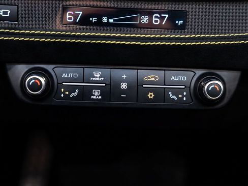 Used 2021 Ferrari F8 Tributo RWD image 35