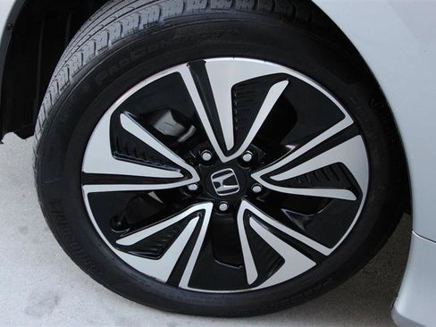Used 2018 Honda Civic EX-T image 32