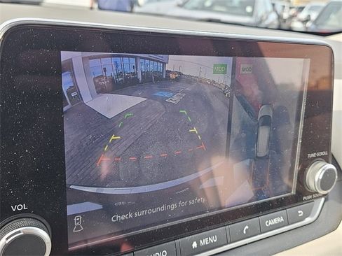 Used 2023 Nissan Rogue SL image 20