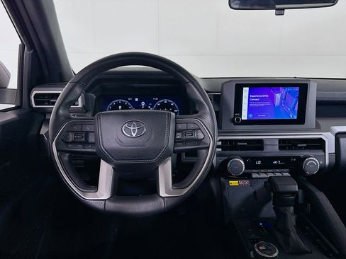 Used 2025 Toyota 4Runner TRD Off-Road image 17