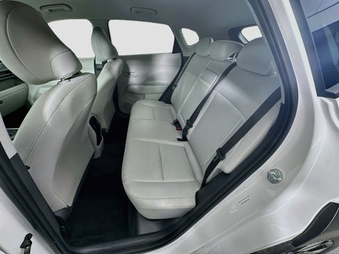 Used 2025 Hyundai Kona SEL FWD image 27