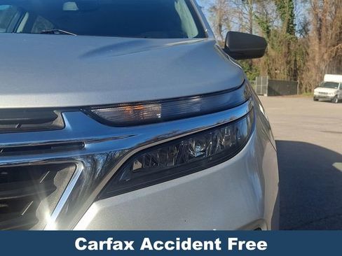 Used 2022 Chevrolet Equinox LS image 3