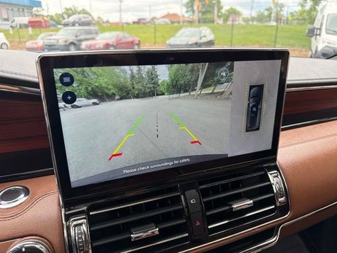 Used 2024 Lincoln Navigator Reserve AWD/4WD image 39
