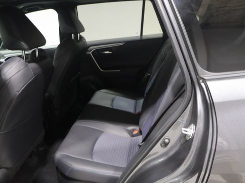 Used 2025 Toyota RAV4 XSE w/ Advanced Technology Package AWD/4WD image 19