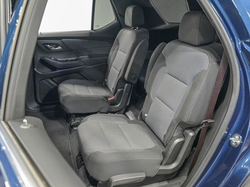 Used 2022 Chevrolet Traverse LT image 26