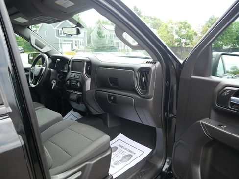 Used 2021 Chevrolet Silverado 1500 Custom Trail Boss AWD/4WD image 17